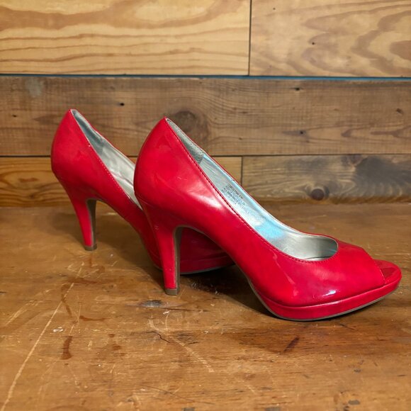 Andrew Geller Red Pumps Size 6 - Picture 4 of 6